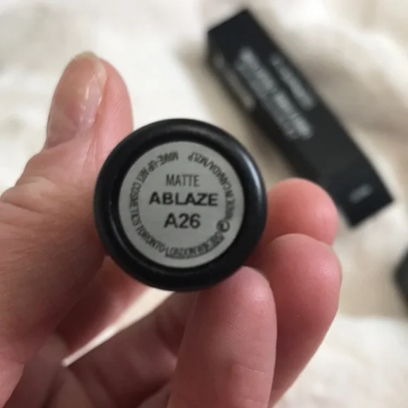 MAC || Ablaze lipstick - Picture 2 of 3